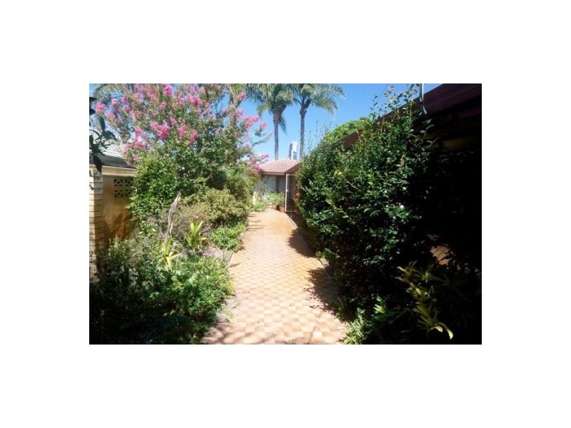 98 Regatta Parade, Southport QLD 4215