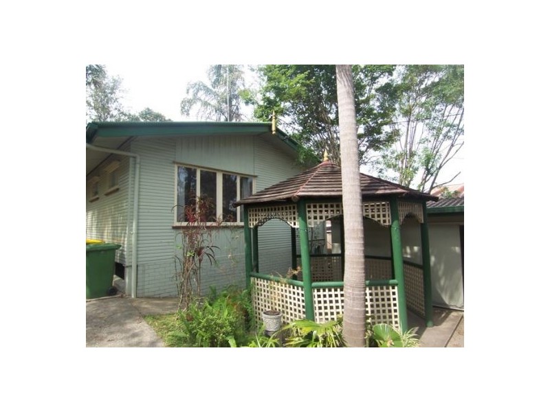 55 Kindra Street, Southport QLD 4215