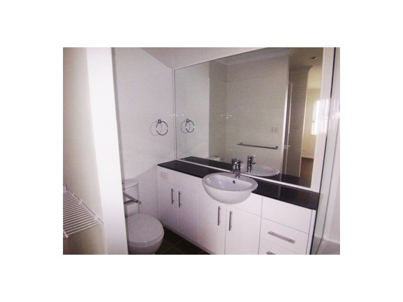 7/8  Alexandrina Drive, Varsity Lakes QLD 4227