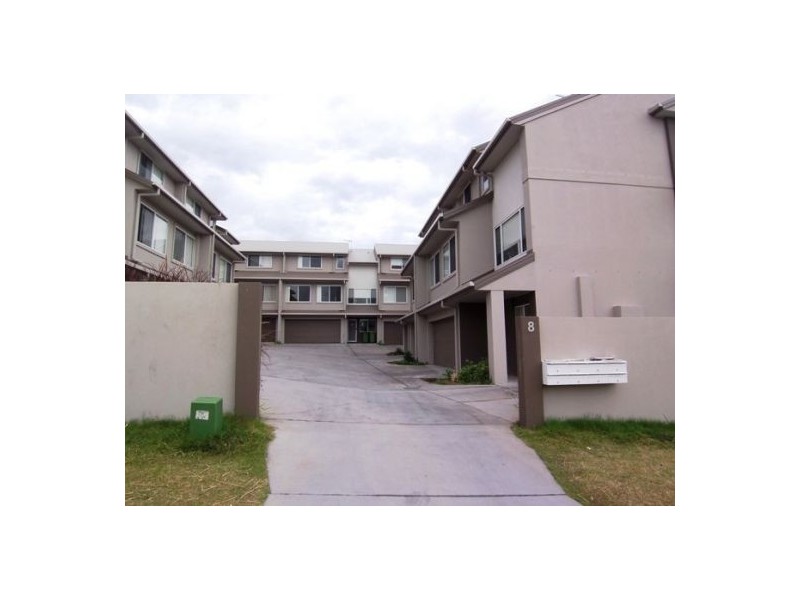 7/8  Alexandrina Drive, Varsity Lakes QLD 4227