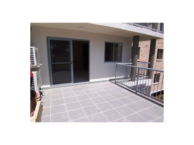 5/148 High Street, Southport QLD 4215