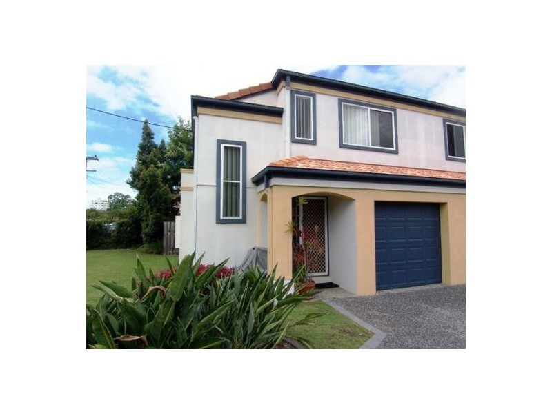 9/38-40 Robert Street, Labrador QLD 4215