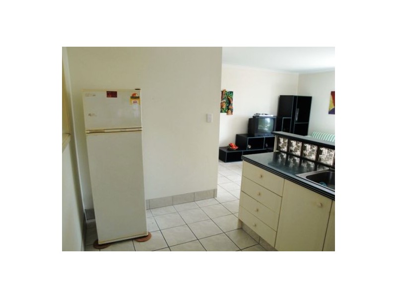 7/4 Baker Avenue, Labrador QLD 4215