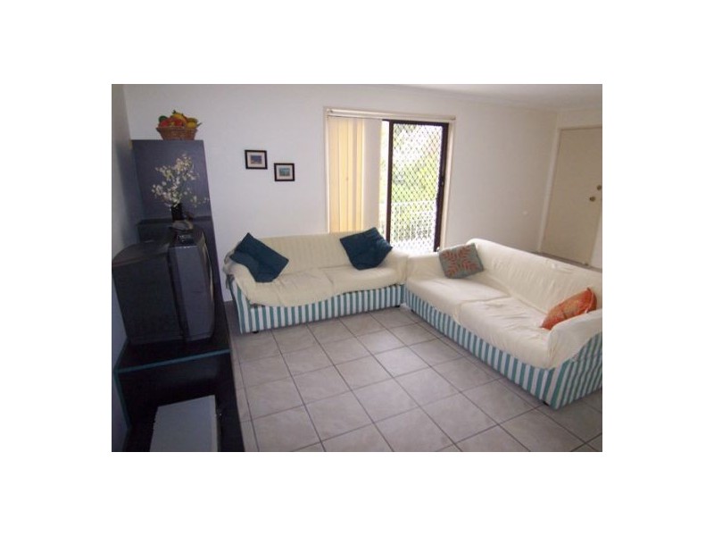 7/4 Baker Avenue, Labrador QLD 4215