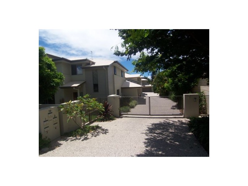 2/59 Muir Street, Labrador QLD 4215