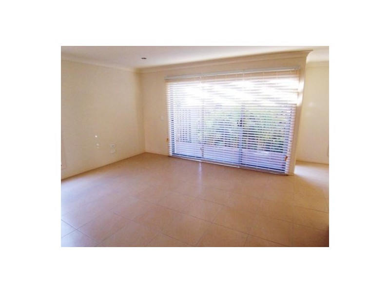 2/59 Muir Street, Labrador QLD 4215