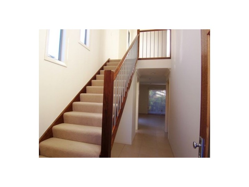 2/59 Muir Street, Labrador QLD 4215