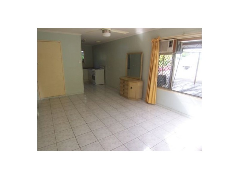 1/13 Walton Street, Southport QLD 4215