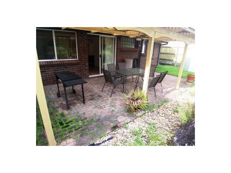 2/10 Robin Joy  Close, Labrador QLD 4215