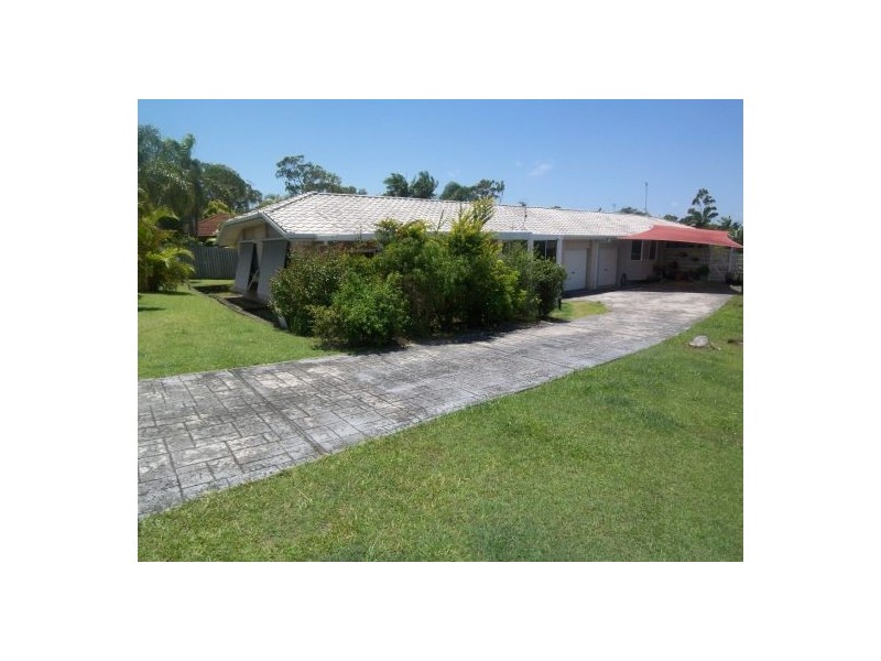 1/3 Webb St, Labrador QLD 4215