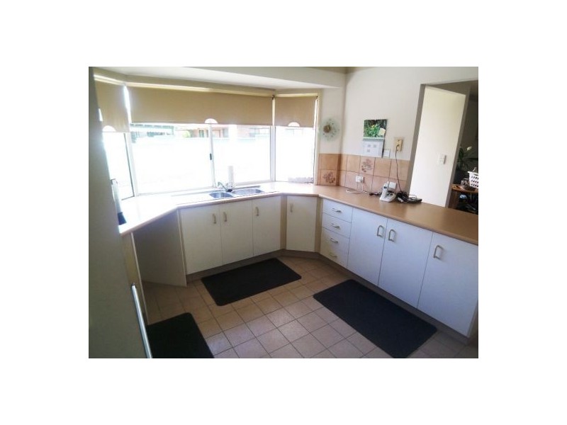 1/3 Webb St, Labrador QLD 4215