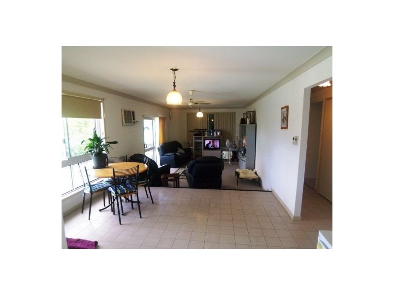 1/3 Webb St, Labrador QLD 4215