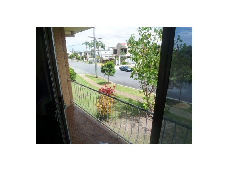 4/260 Stanhill Drive, Chevron Island QLD 4217