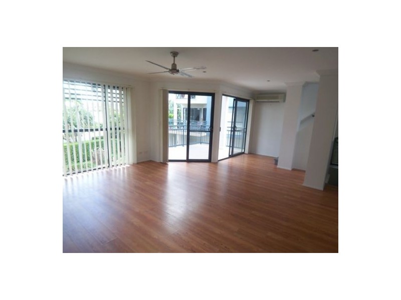 3/5  Taylor Street, Biggera Waters QLD 4216