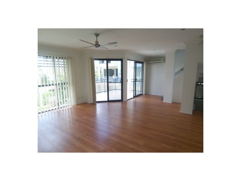 3/5  Taylor Street, Biggera Waters QLD 4216