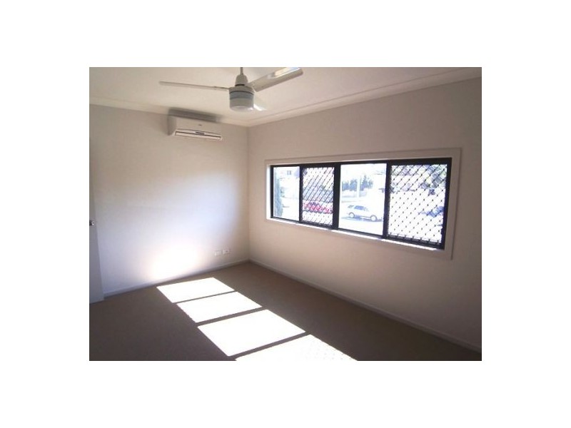 2/34 North Street, Southport QLD 4215
