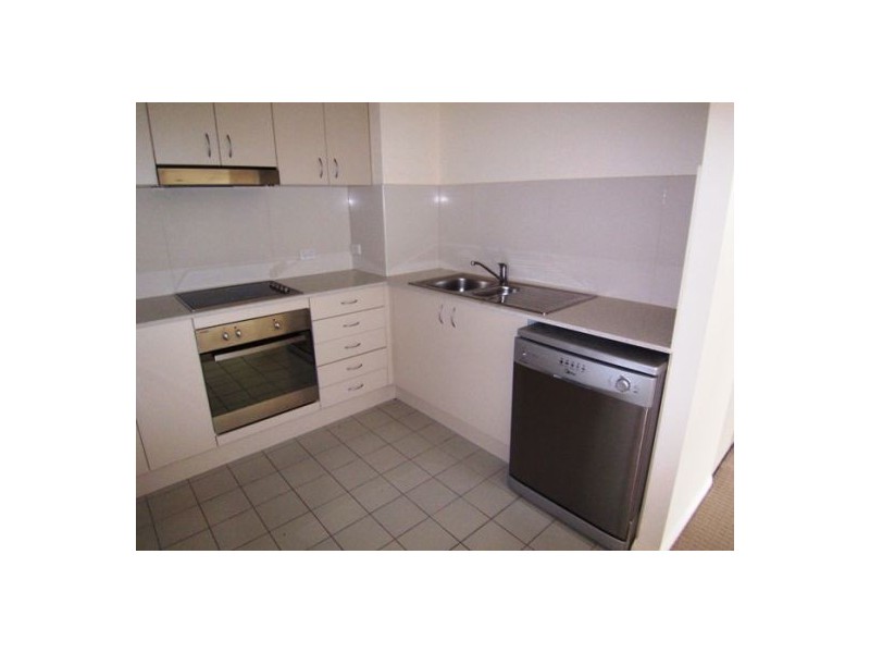 17/6-10 Rose Street, Southport QLD 4215