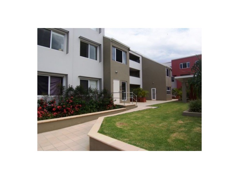 17/6-10 Rose Street, Southport QLD 4215