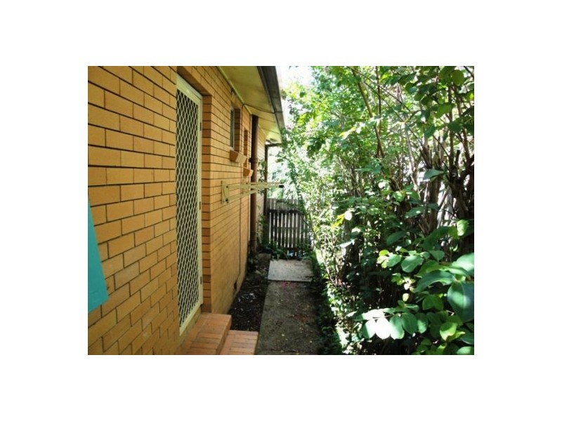 14 Walter Street, Labrador QLD 4215