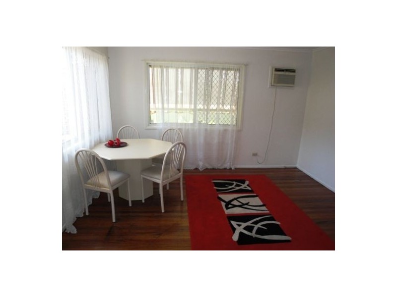 14a Walter Street, Labrador QLD 4215