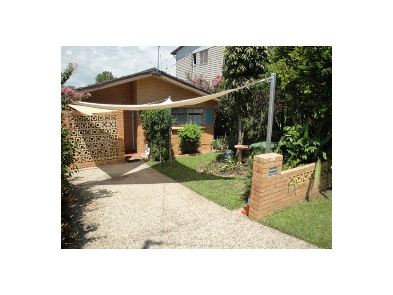 14a Walter Street, Labrador QLD 4215