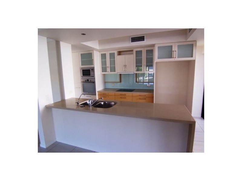 6/36 Oatland Esplanade, Runaway Bay QLD 4216