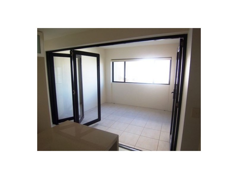 6/36 Oatland Esplanade, Runaway Bay QLD 4216