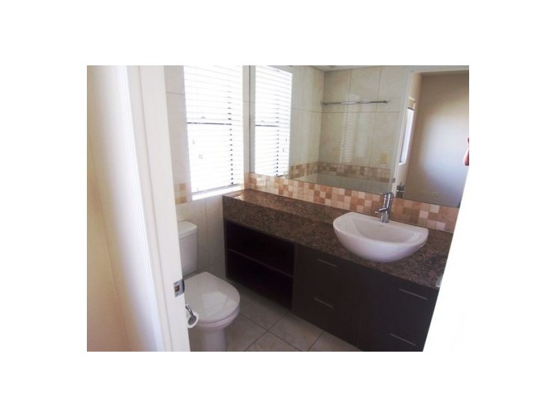 6/36 Oatland Esplanade, Runaway Bay QLD 4216