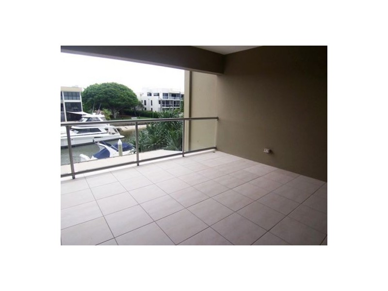 6/36 Oatland Esplanade, Runaway Bay QLD 4216
