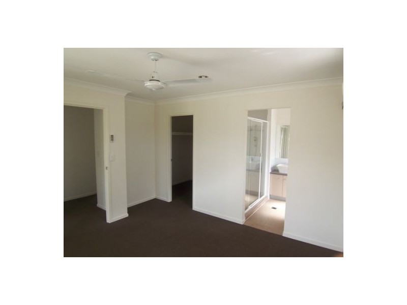 12 Marks Drive, Varsity Lakes QLD 4227