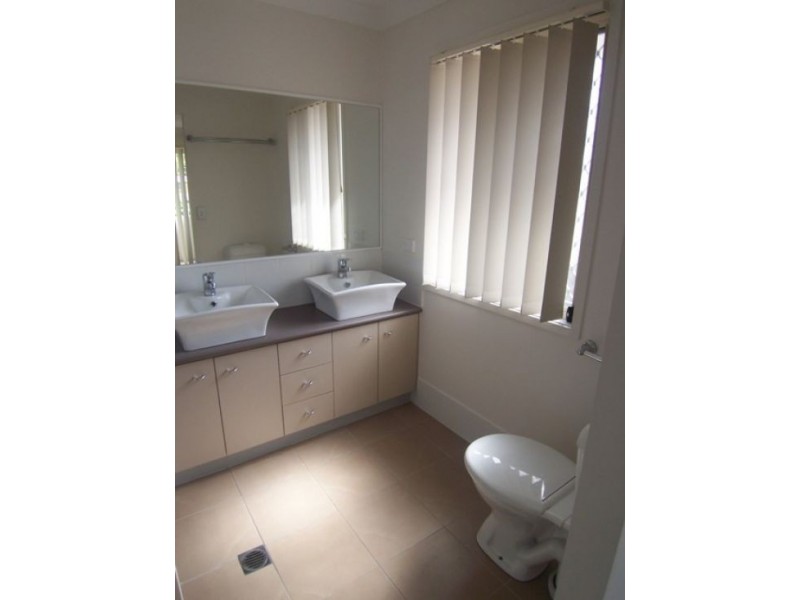 12 Marks Drive, Varsity Lakes QLD 4227