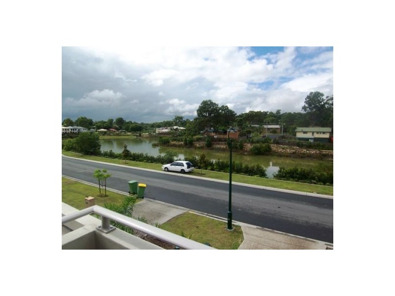 12 Marks Drive, Varsity Lakes QLD 4227