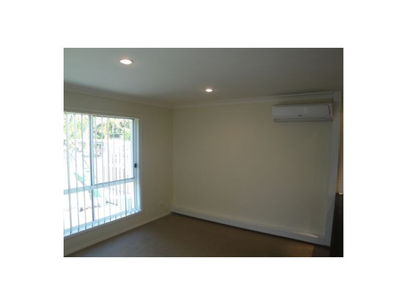 3/38-40  Robert St, Labrador QLD 4215