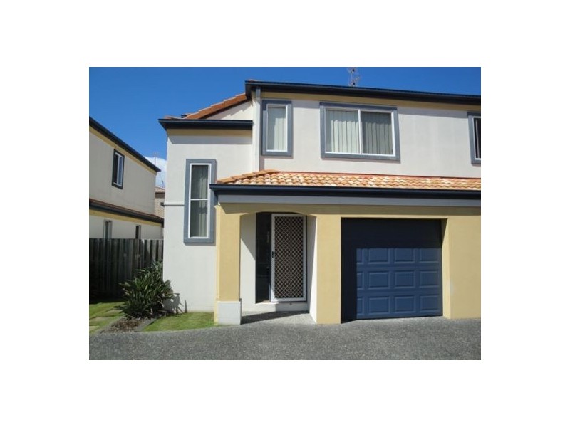 3/38-40  Robert St, Labrador QLD 4215