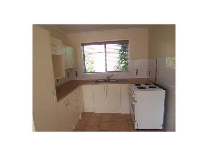 6a/164 Frank Street, Labrador QLD 4215