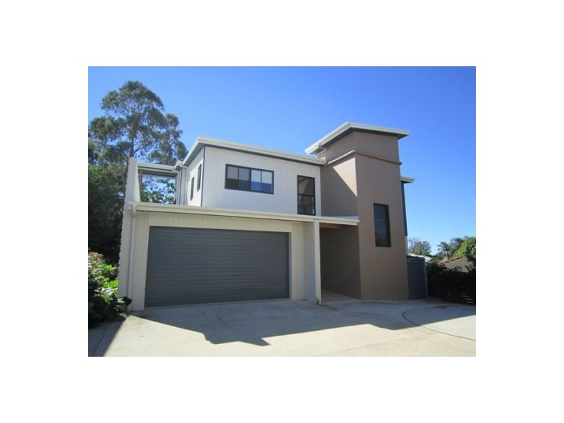 2/134 Ridgeway Avenue, Southport QLD 4215