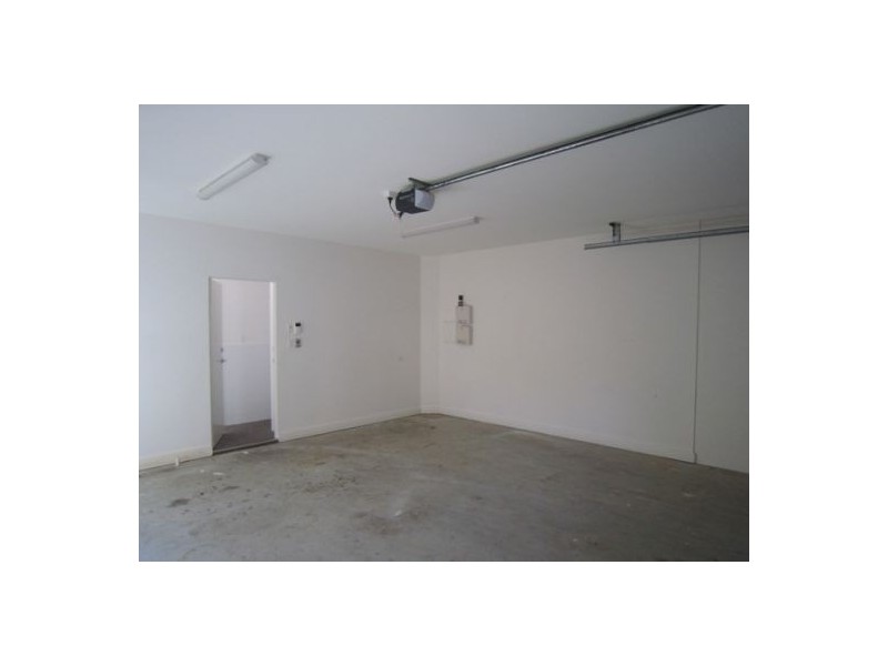 2/134 Ridgeway Avenue, Southport QLD 4215