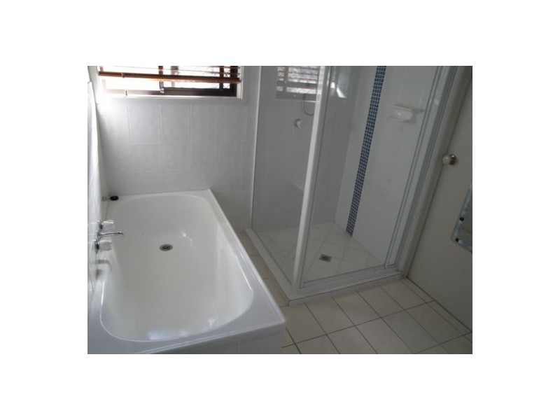 1/1 BEITZ AVE, Labrador QLD 4215