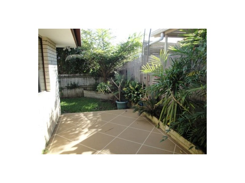 1/1 BEITZ AVE, Labrador QLD 4215