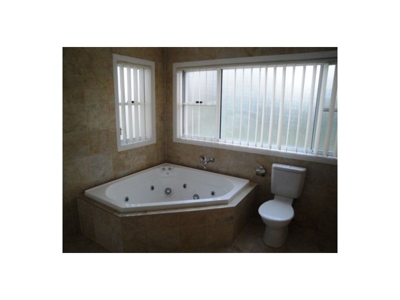 8394 MAGNOLIA DRIVE, Hope Island QLD 4212