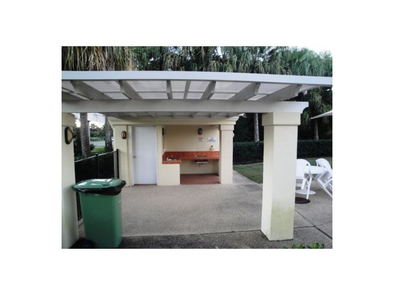 8394 MAGNOLIA DRIVE, Hope Island QLD 4212