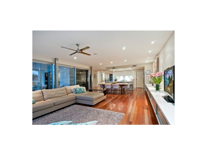 62 Claymore Crescent, Sorrento QLD 4217