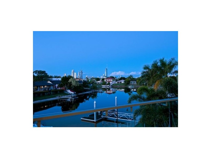 62 Claymore Crescent, Sorrento QLD 4217