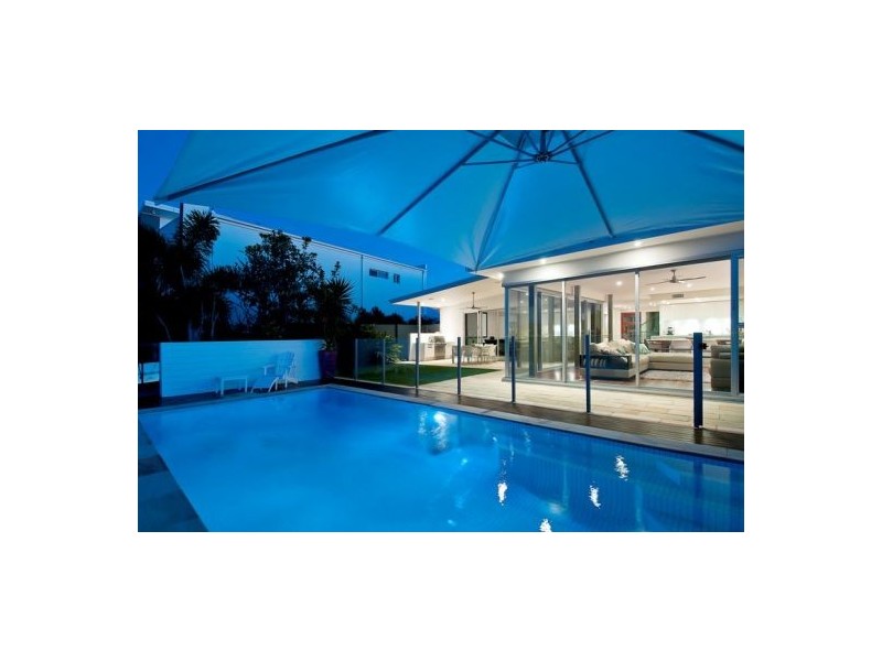 62 Claymore Crescent, Sorrento QLD 4217