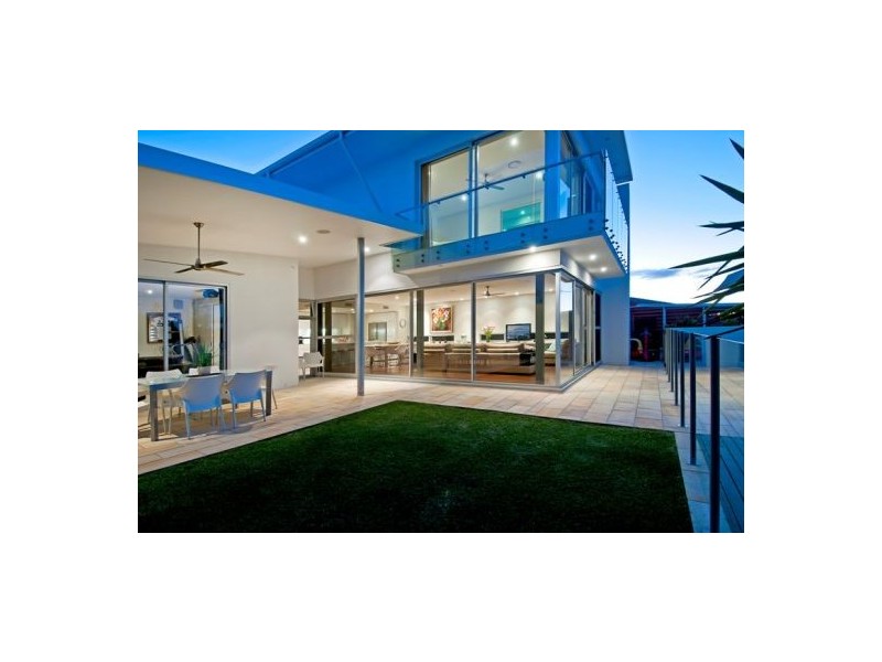 62 Claymore Crescent, Sorrento QLD 4217