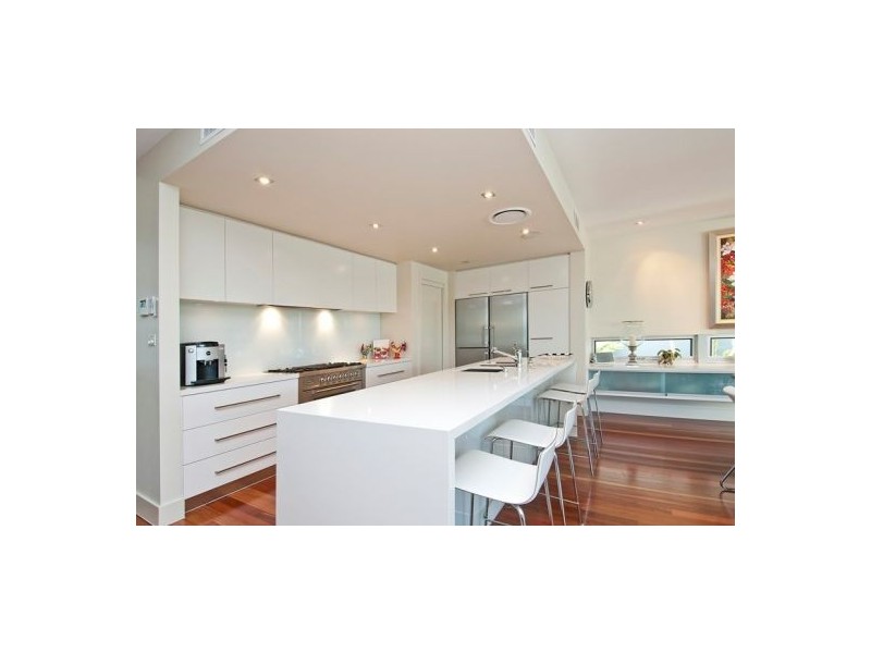 62 Claymore Crescent, Sorrento QLD 4217