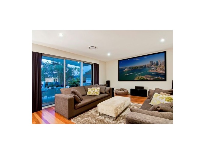 62 Claymore Crescent, Sorrento QLD 4217