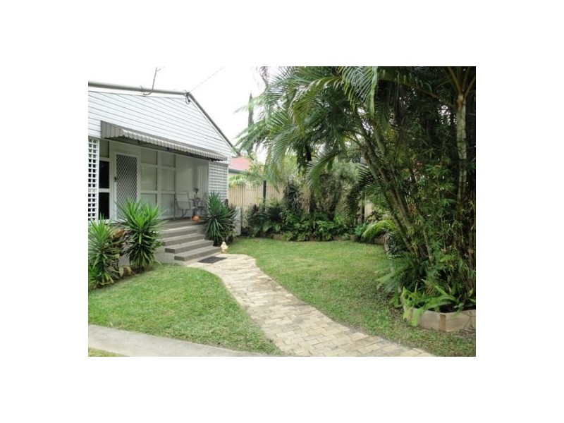 42 West King Street, Southport QLD 4215