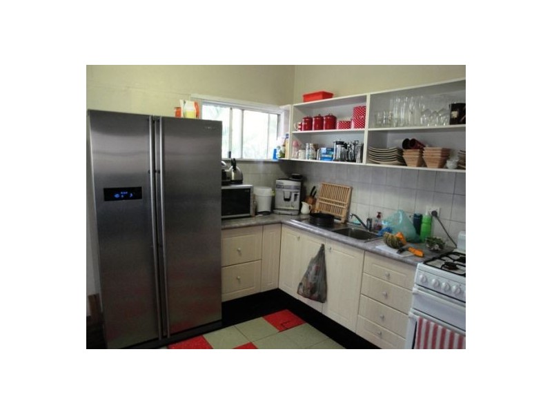 42 West King Street, Southport QLD 4215