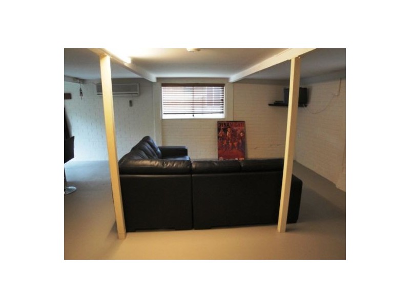 42 West King Street, Southport QLD 4215